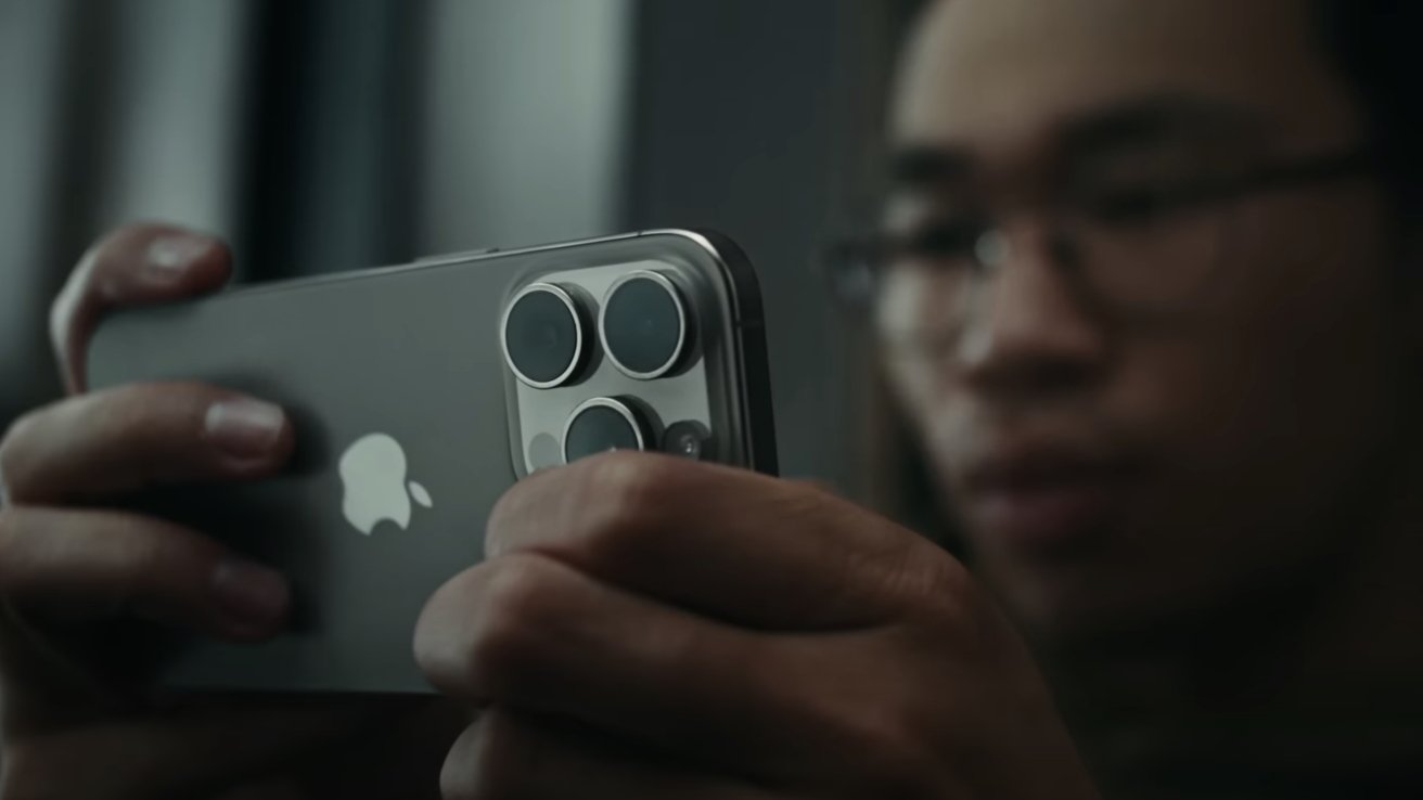 [Social Bits] Apple la butta sul gaming, nella nuova ad di iPhone 15 Pro