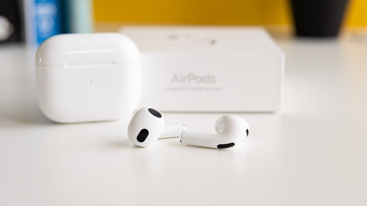 Due nuovi AirPods previsti in tandem con iPhone 16