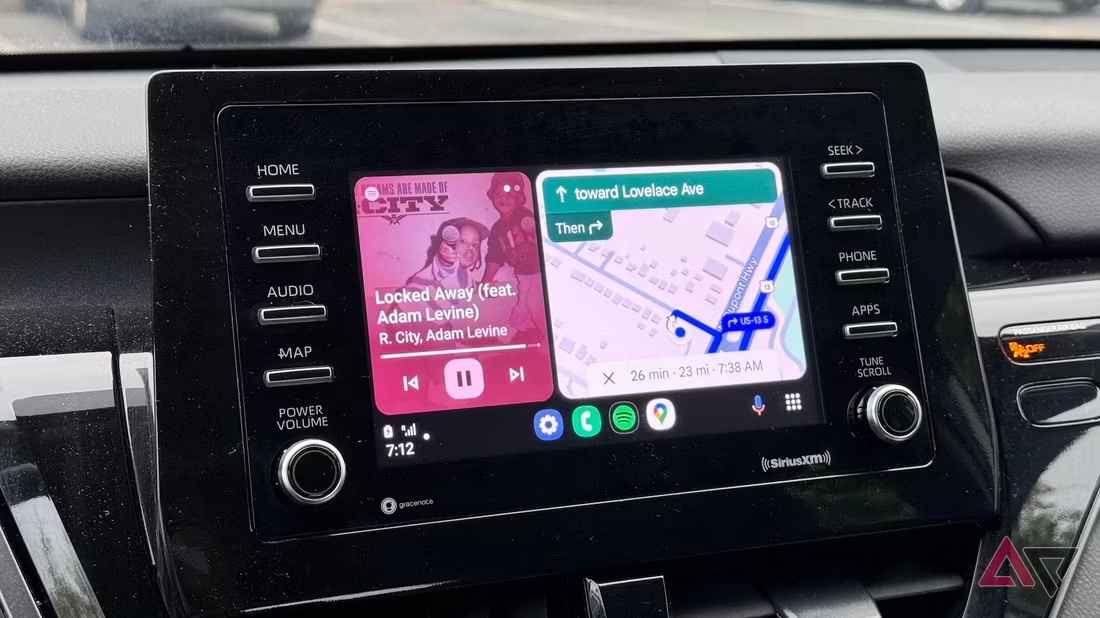 Google modifica l’interfaccia dell’assistente in Android Auto