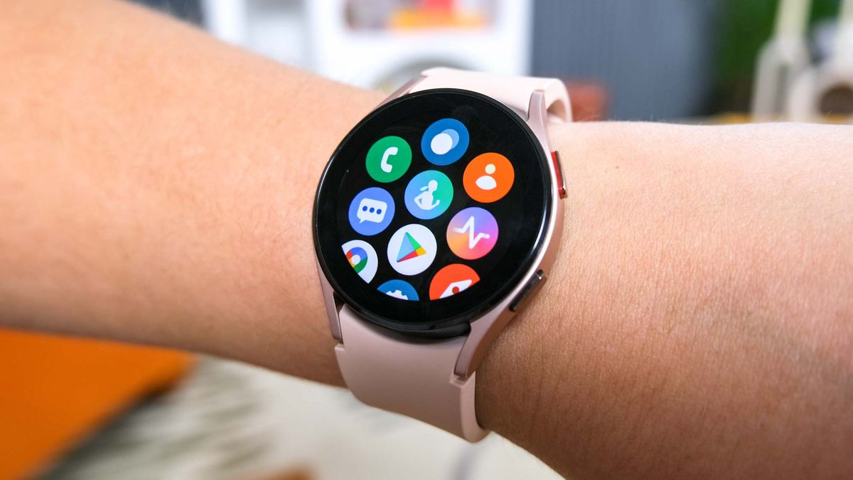 Galaxy Watch 4: in arrivo il Global Always On Display